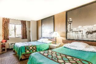 Super 8 By Wyndham Liverpool/Clay/Syracuse Area Room photo
